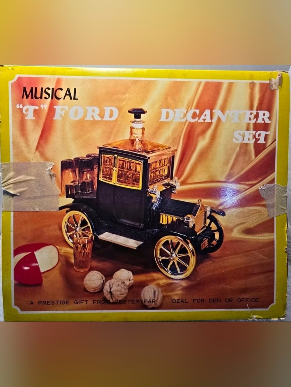 Vintage 1960’s Ford Model T 1915 Liquor Decanter Japan Music Box w/Shot Glasses